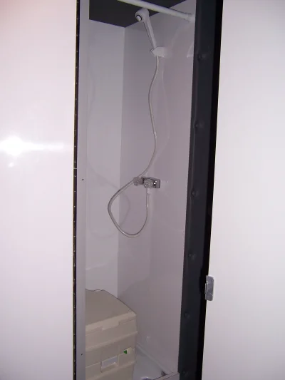 INTERIORS - Image 21 of 36