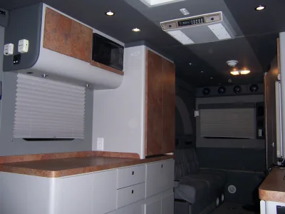 INTERIORS - Image 26 of 36