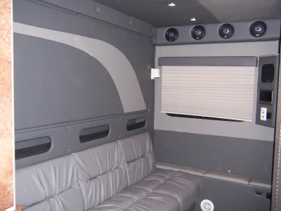 INTERIORS - Image 32 of 36