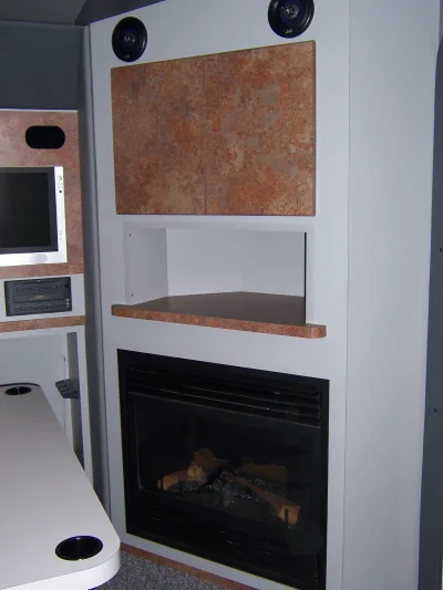 INTERIORS - Image 8 of 36