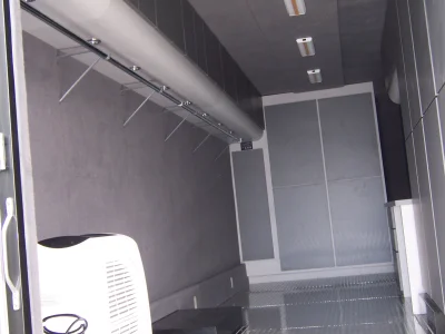 SWAT TRUCK - Image 3 of 6