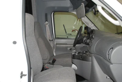 MINI BUS - Image 14 of 17