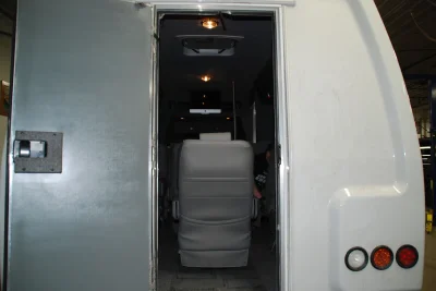 MINI BUS - Image 17 of 17