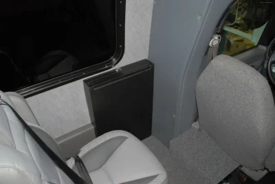 MINI BUS - Image 3 of 17