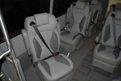 MINI BUS - Image 6 of 17