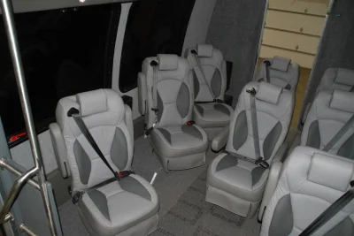 MINI BUS - Image 9 of 17