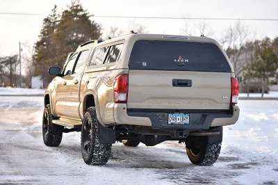 TOYOTA TACOMA - Image 4 of 7