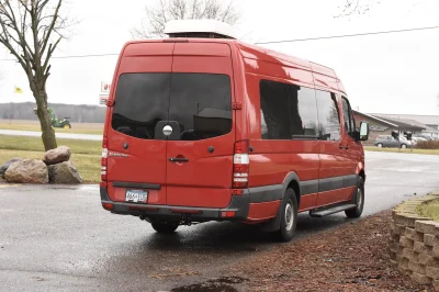 RED - Image 11 of 27