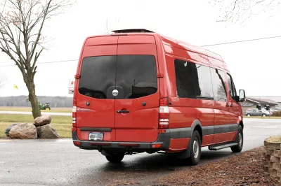 RED - Image 13 of 27