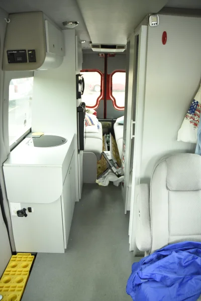 RED - Image 15 of 27