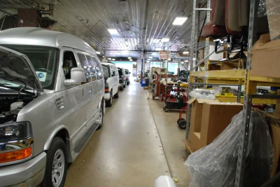 PRODUCTION SHOP - Image 4 of 6