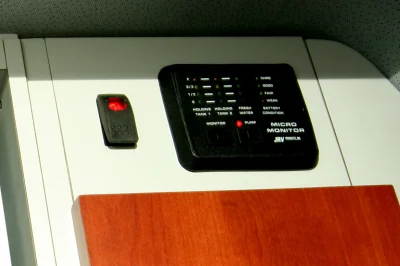 WHITE - Image 48 of 129