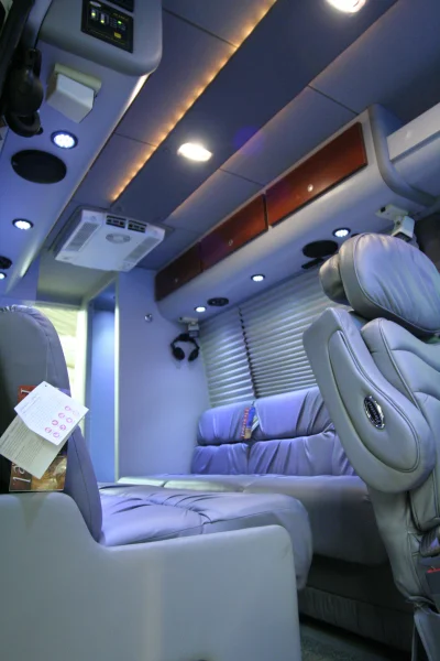 WHITE - Image 65 of 129