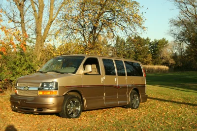 TAN TWO TONE SWB LT - 2020 CHEVY  GALAXY - Image 21 of 22