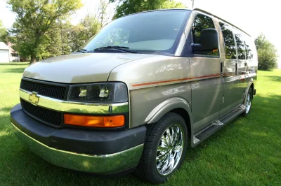 TAN TWO TONE SWB LT - 2020 CHEVY  GALAXY - Image 4 of 22