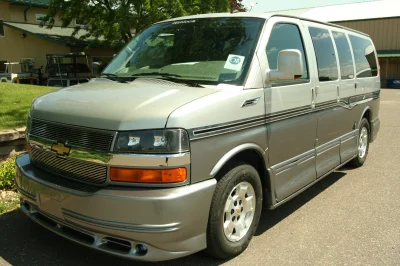 SILVER TWO TONE SWB LT - 2020 CHEVY  GALAXY - Image 14 of 22