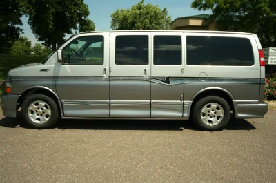 SILVER TWO TONE SWB LT - 2020 CHEVY  GALAXY - Image 5 of 22