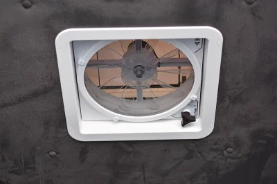 WHITE - 2020 CHEVY  GALAXY - Image 12 of 18