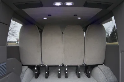 BLACK LWB LT - 2020 CHEVY  SHUTTLE - Image 2 of 7