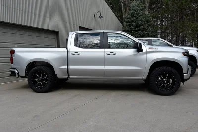 SILVER 2 - 2020 CHEVY SILVERADO 1500 LEVEL - Image 3 of 9