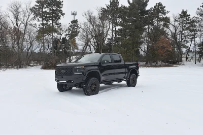 BLACK AND GOLD 1 - 2020 CHEVY SILVERADO 1500 LIFT - Image 6 of 18