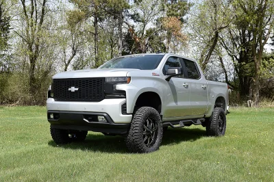 SILVER ICE 2 - 2020 CHEVY SILVERADO 1500 LIFT - Image 5 of 18