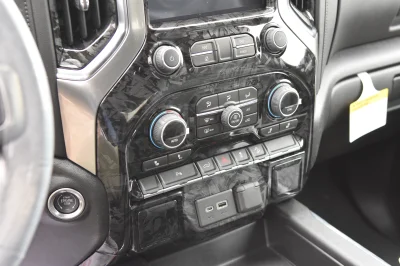 2022 CHEVY 1500 M80 EDITION BY WALDOCH CREWCAB 5.3L - 2022 CHEVY SILVERADO 1500 M80 - Image 2 of 11