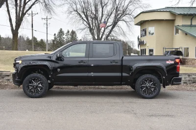 2022 CHEVY 1500 M80 EDITION BY WALDOCH CREWCAB 5.3L - 2022 CHEVY SILVERADO 1500 M80 - Image 3 of 11