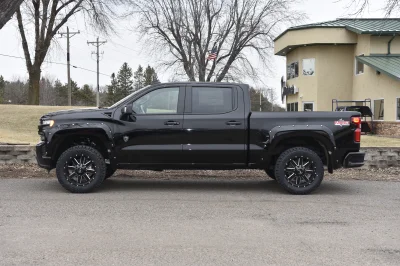 2022 CHEVY 1500 M80 EDITION BY WALDOCH CREWCAB 5.3L - 2022 CHEVY SILVERADO 1500 M80 - Image 4 of 11