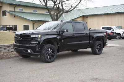 2022 CHEVY 1500 M80 EDITION BY WALDOCH CREWCAB 5.3L - 2022 CHEVY SILVERADO 1500 M80 - Image 5 of 11