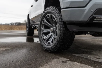 CHEV 1500 CUSTOM TRUCK 6" LIFT 35" TIRES WITH 22" WHEELS LIFT PACKAGE BY WALDOCH WITH FACTORY WARRANTY - 2025 CHEVY SILVERADO 1500 LIFT - Image 16 of 24