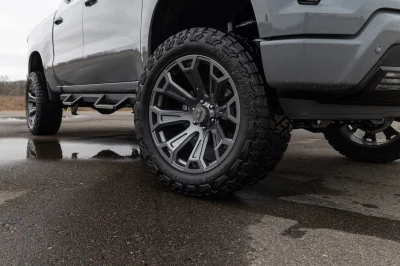 CHEV 1500 CUSTOM TRUCK 6" LIFT 35" TIRES WITH 22" WHEELS LIFT PACKAGE BY WALDOCH WITH FACTORY WARRANTY - 2025 CHEVY SILVERADO 1500 LIFT - Image 17 of 24