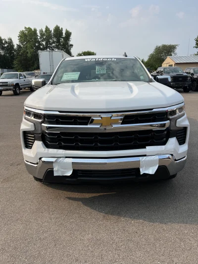 CUSTOM CHEVY SILVERADO 1500 WITH CUSTOM LEATHER BUILT BY WALDOCH - 2026 CHEVY SILVERADO 1500 CUSTOM - Image 2 of 16