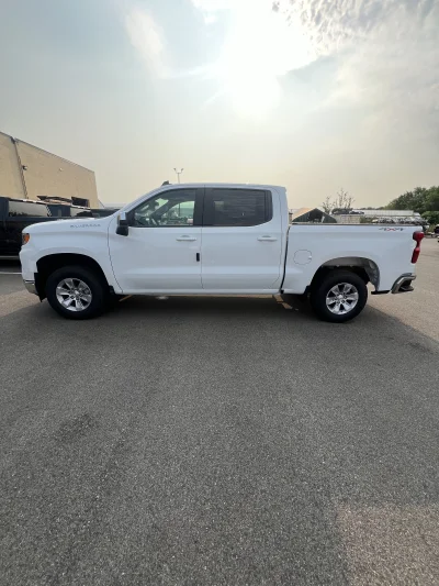 CUSTOM CHEVY SILVERADO 1500 WITH CUSTOM LEATHER BUILT BY WALDOCH - 2026 CHEVY SILVERADO 1500 CUSTOM - Image 4 of 16