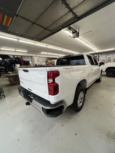 CUSTOM CHEVY SILVERADO 1500 WITH CUSTOM INTERIOR BUILT BY THE BEST BUILT BY WALDOCH - 2026 CHEVY SILVERADO 1500 CUSTOM - Image 13 of 16