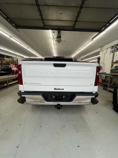 CUSTOM CHEVY SILVERADO 1500 WITH CUSTOM INTERIOR BUILT BY THE BEST BUILT BY WALDOCH - 2026 CHEVY SILVERADO 1500 CUSTOM - Image 12 of 16