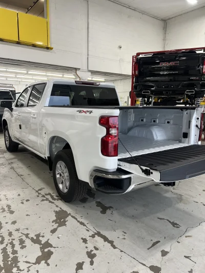 CUSTOM CHEVY SILVERADO 1500 WITH CUSTOM INTERIOR BUILT BY THE BEST BUILT BY WALDOCH - 2026 CHEVY SILVERADO 1500 CUSTOM - Image 10 of 16