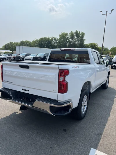 CUSTOM CHEVY SILVERADO 1500 CUSTOM INTERIOR BUILT BY THE BEST BUILT BY WALDOCH - 2026 CHEVY SILVERADO 1500 CUSTOM - Image 13 of 16