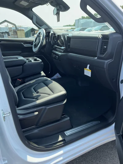CUSTOM CHEVY SILVERADO 1500 CUSTOM INTERIOR BUILT BY THE BEST BUILT BY WALDOCH - 2026 CHEVY SILVERADO 1500 CUSTOM - Image 8 of 16