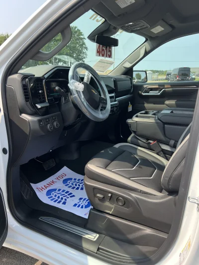 CUSTOM CHEVY SILVERADO 1500 CUSTOM INTERIOR BUILT BY THE BEST BUILT BY WALDOCH - 2026 CHEVY SILVERADO 1500 CUSTOM - Image 6 of 16