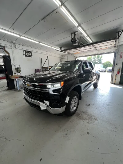 CUSTOM CHEVY SILVERADO 1500 WITH CUSTOM INTERIOR BUILT BY THE BEST BUILT BY WALDOCH - 2026 CHEVY SILVERADO 1500 CUSTOM - Image 3 of 12