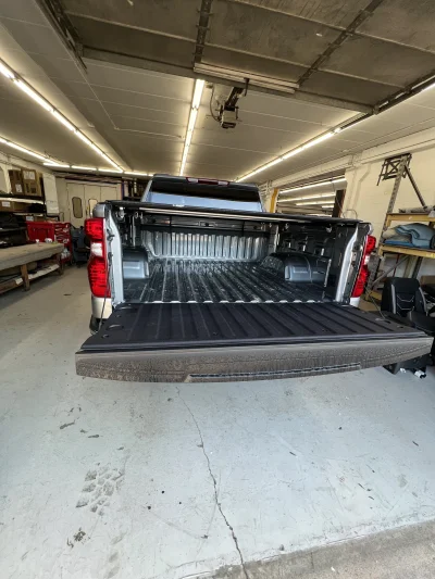 CUSTOM CHEVY SILVERADO WITH CUSTOM INTERIOR BUILT BY WALDOCH - 2026 CHEVY SILVERADO 1500 CUSTOM - Image 9 of 14