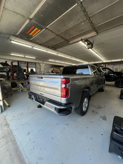CUSTOM CHEVY SILVERADO WITH CUSTOM INTERIOR BUILT BY WALDOCH - 2026 CHEVY SILVERADO 1500 CUSTOM - Image 11 of 14