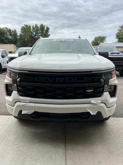 2026 CHEVY SILVERADO 1500 - BASIC PACKAGE - SUMMIT WHITE (GAZ) - 2026 CHEVY SILVERADO 1500 CUSTOM - Image 2 of 17