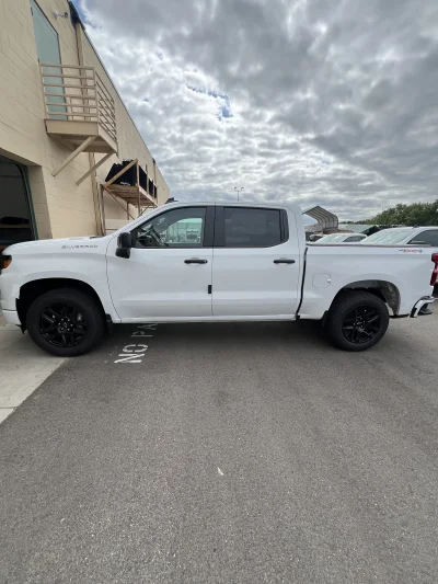 2026 CHEVY SILVERADO 1500 - BASIC PACKAGE - SUMMIT WHITE (GAZ) - 2026 CHEVY SILVERADO 1500 CUSTOM - Image 4 of 17