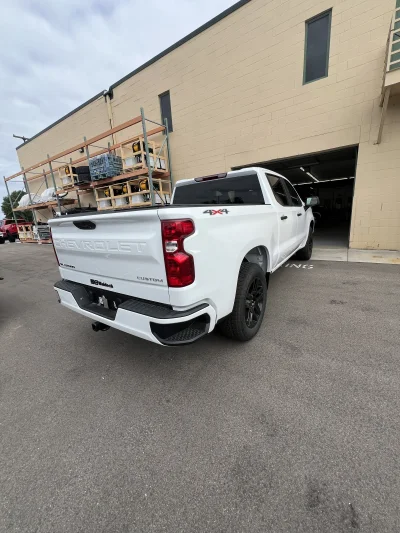 2026 CHEVY SILVERADO 1500 - BASIC PACKAGE - SUMMIT WHITE (GAZ) - 2026 CHEVY SILVERADO 1500 CUSTOM - Image 13 of 17