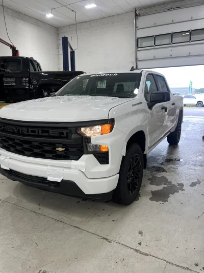 2026 CHEVY SILVERADO 1500 - BASIC PACKAGE - SUMMIT WHITE (GAZ) - 2026 CHEVY SILVERADO 1500 CUSTOM - Image 3 of 15