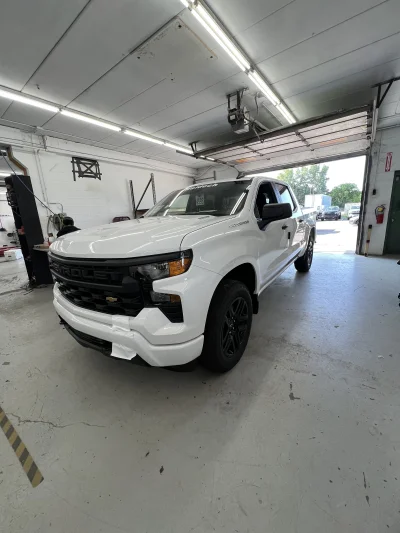 2026 CHEVY SILVERADO 1500 - BASIC PACKAGE - SUMMIT WHITE (GAZ) - 2026 CHEVY SILVERADO 1500 CUSTOM - Image 3 of 15