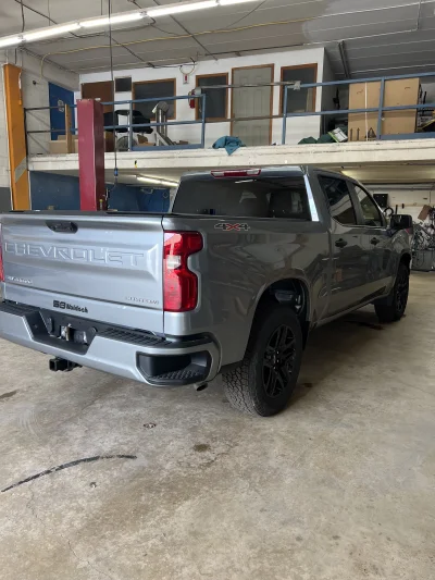 2026 CHEVY SILVERADO 1500 - BASIC PACKAGE - STERLING GRAY (GXD) - 2026 CHEVY SILVERADO 1500 CUSTOM - Image 13 of 15