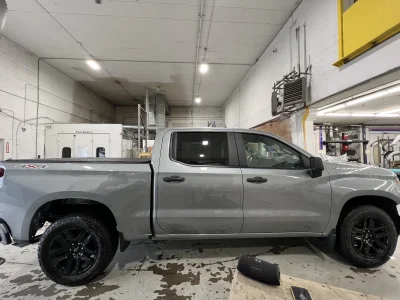 2026 CHEVY SILVERADO 1500 - BASIC PACKAGE - STERLING GRAY (GXD) - 2026 CHEVY SILVERADO 1500 CUSTOM - Image 5 of 15